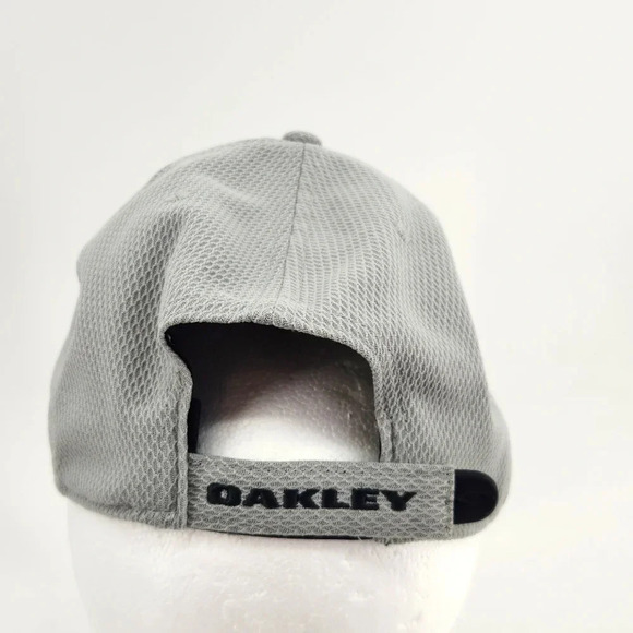 OAKLEY HAT - Picture 3 of 5